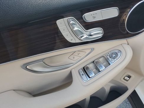 Used 2021 Mercedes-Benz GLC 300 image 46