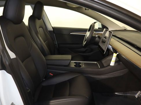 Used 2022 Tesla Model 3 image 16