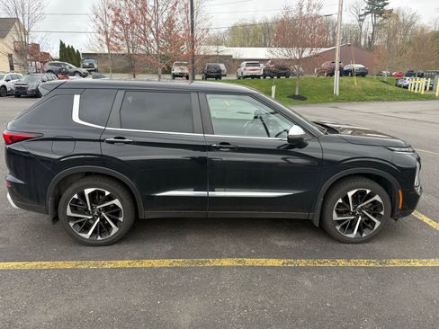 Used 2022 Mitsubishi Outlander SE AWD/4WD image 5