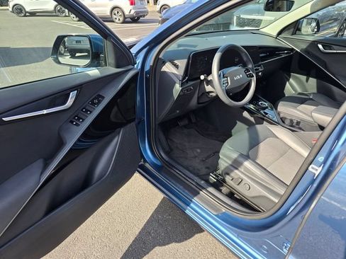 Certified 2024 Kia Niro Wind w/ Wind Preserve Package FWD image 21