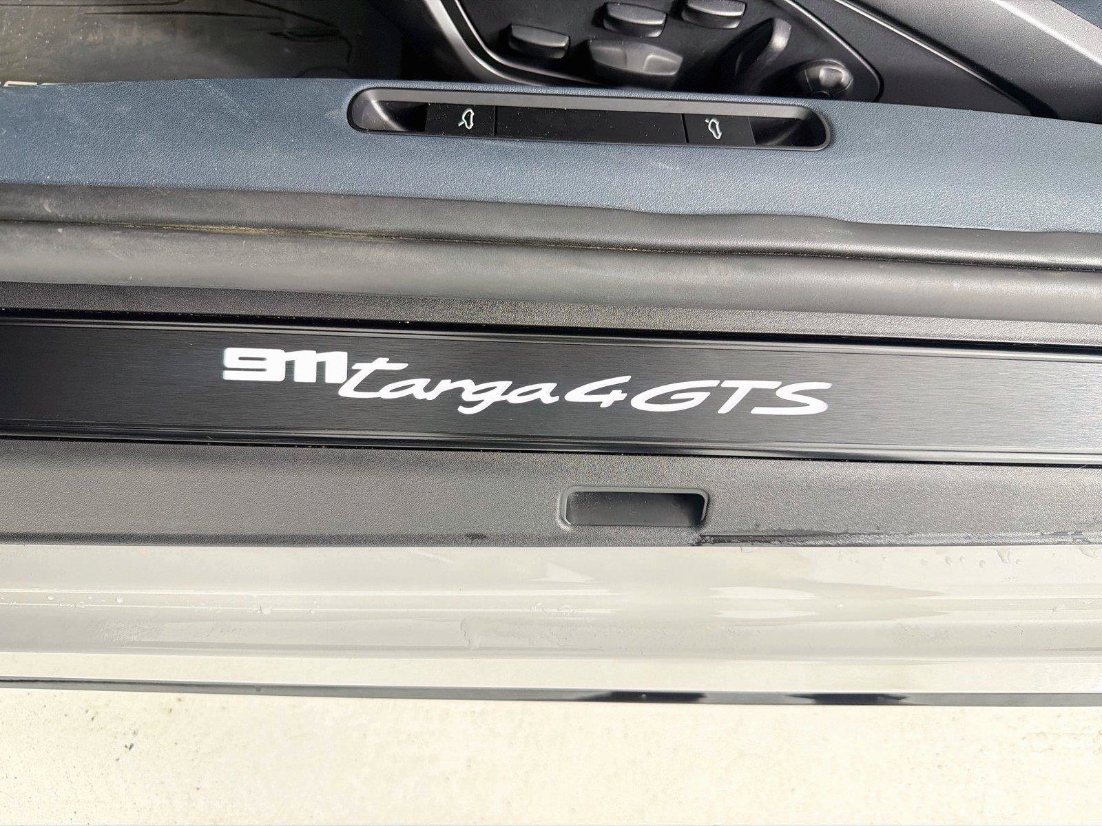 Used 2022 Porsche 911 Targa 4S AWD/4WD image 13