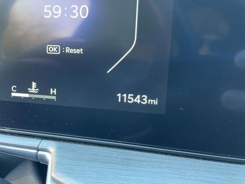 Certified 2025 Kia Sorento SX Prestige w/ Olive Brown Leather Package image 35