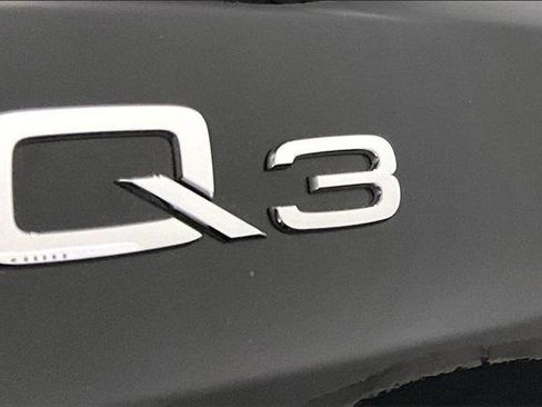 Certified 2025 Audi Q3 2.0T Premium w/ Convenience Package image 32