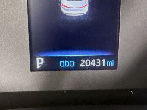 Used 2025 Toyota Corolla LE FWD image 16