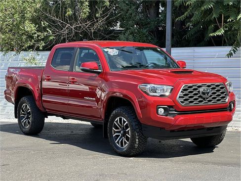 Used 2021 Toyota Tacoma TRD Sport w/ Advanced Technology Package AWD/4WD image 8