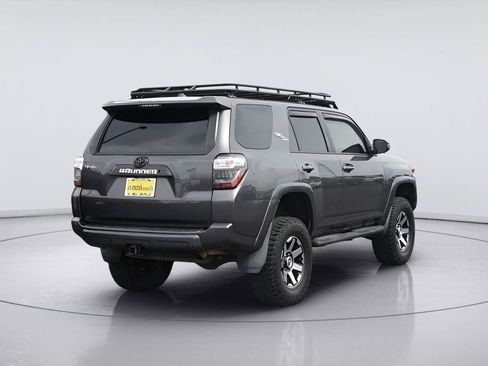 Used 2018 Toyota 4Runner TRD Off-Road AWD/4WD image 6