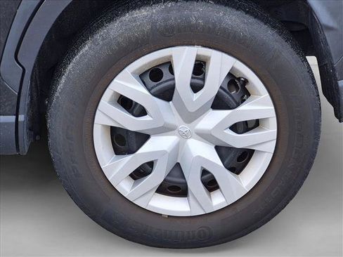Used 2022 Toyota Corolla Cross L FWD image 14