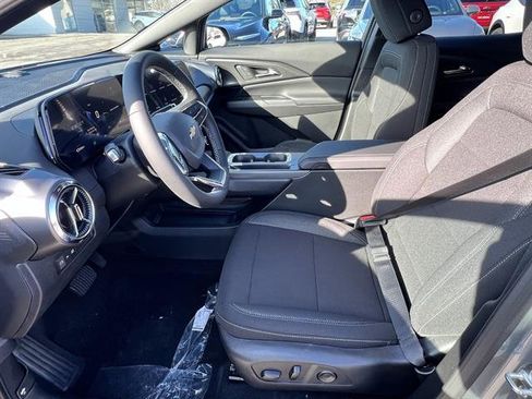New 2026 Chevrolet Equinox EV LT image 11