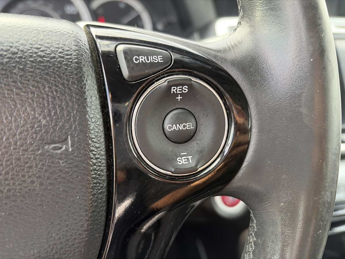 Used 2017 Honda Accord EX-L image 36