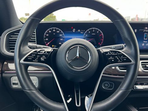 Used 2025 Mercedes-Benz GLS 450 4MATIC image 28