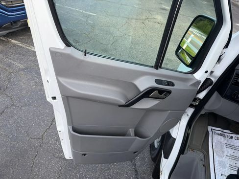 Used 2014 Mercedes-Benz Sprinter 2500 image 29