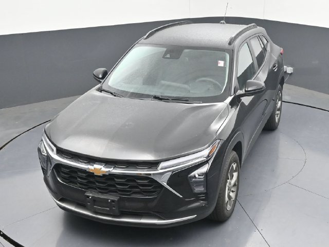 Used 2024 Chevrolet Trax LT FWD image 30