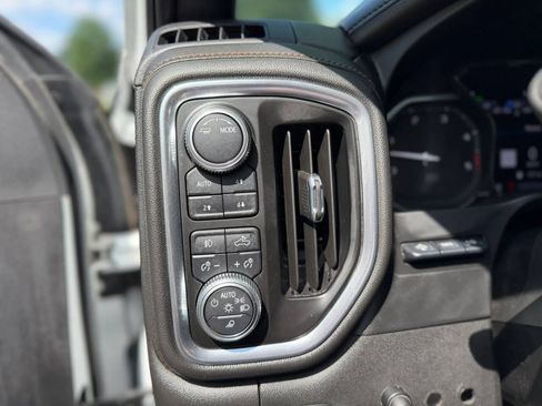 Used 2021 GMC Sierra 2500 AT4 w/ AT4 Premium Plus Package AWD/4WD image 19