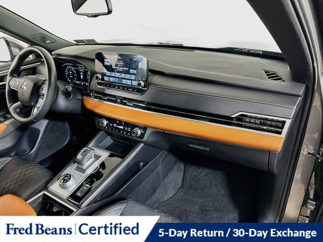 Used 2022 Mitsubishi Outlander SEL AWD/4WD image 14