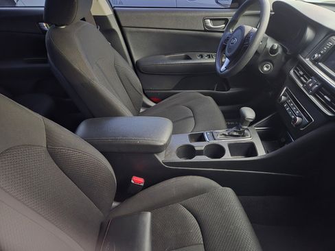 Certified 2017 Kia Optima LX image 3