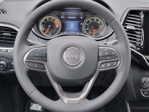 Certified 2021 Jeep Cherokee Limited image 32