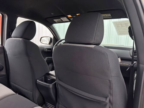 Used 2020 Toyota Tacoma TRD Sport image 29