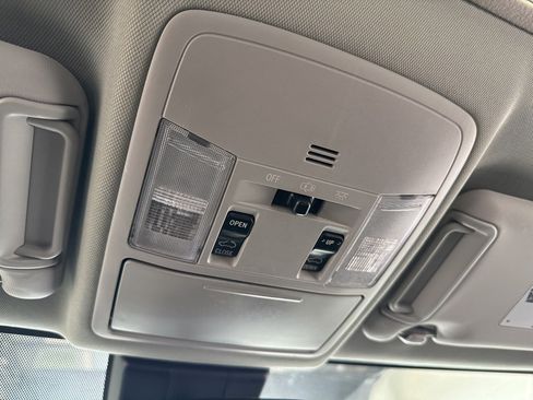 Certified 2018 Toyota RAV4 XLE image 33