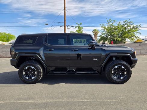 Used 2024 GMC Hummer EV 2X w/ Extreme Off-Road Package AWD/4WD image 7