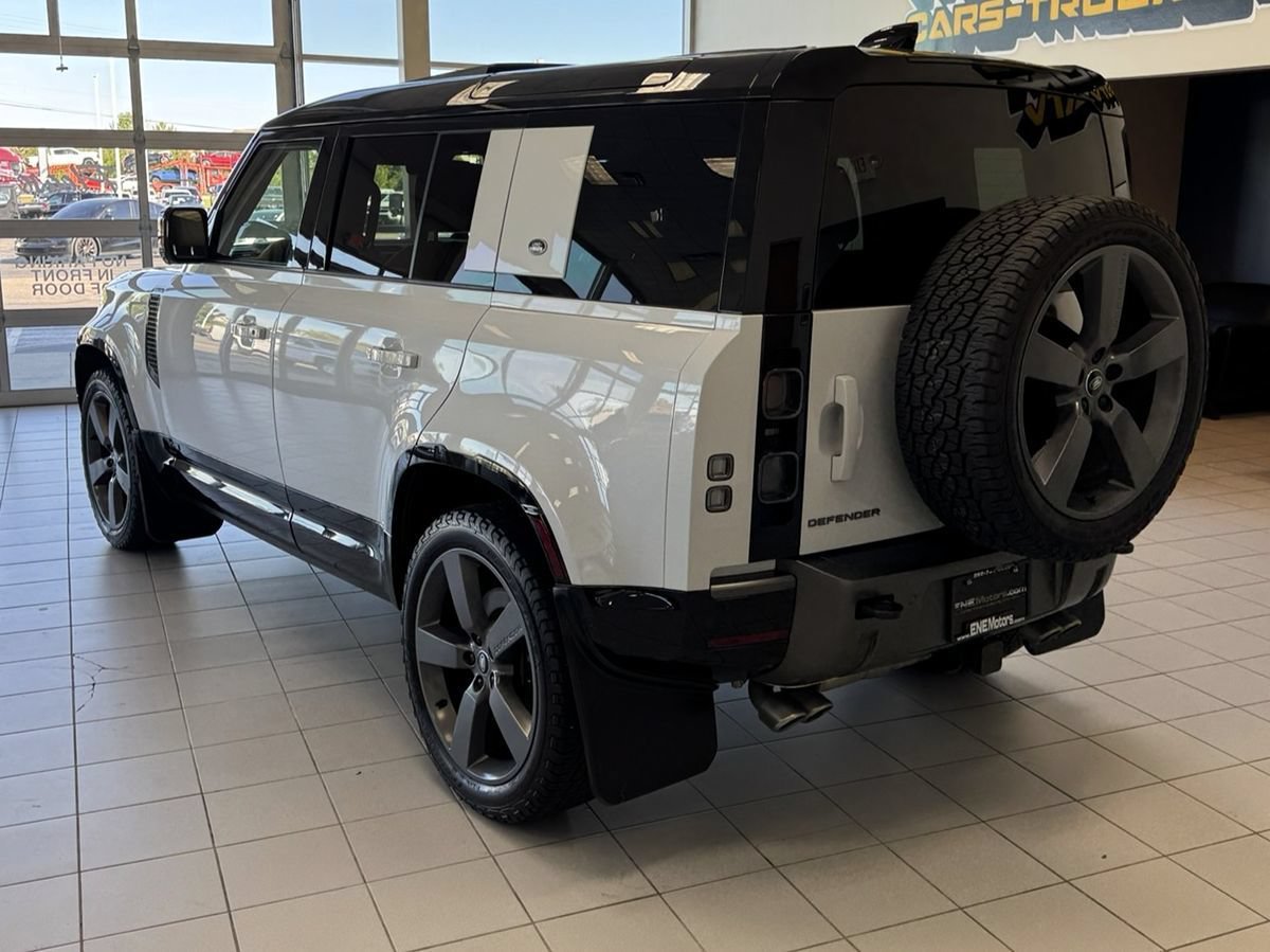 Used 2023 Land Rover Defender 110 V8 AWD/4WD image 2
