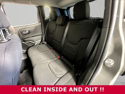 Used 2022 Jeep Renegade Latitude w/ Convenience Group AWD/4WD image 20