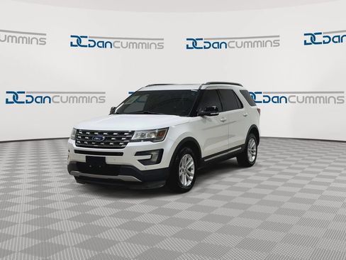 Used 2016 Ford Explorer XLT w/ Equipment Group 202A AWD/4WD image 5
