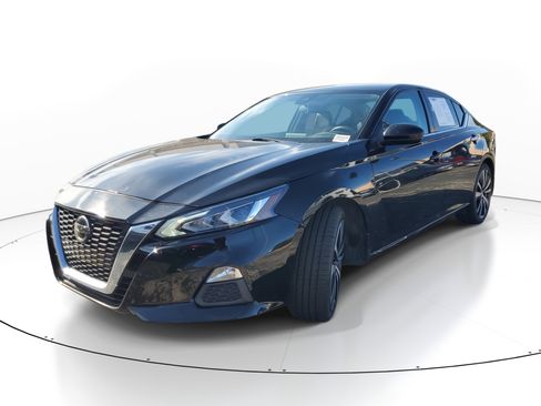 Used 2021 Nissan Altima 2.5 SR image 3