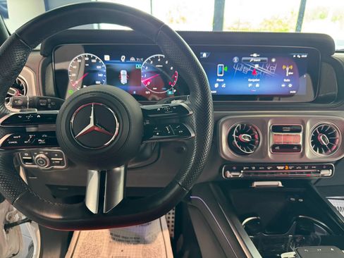 Used 2025 Mercedes-Benz G 550 image 25