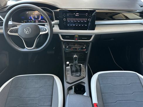 New 2026 Volkswagen Taos SE FWD image 11