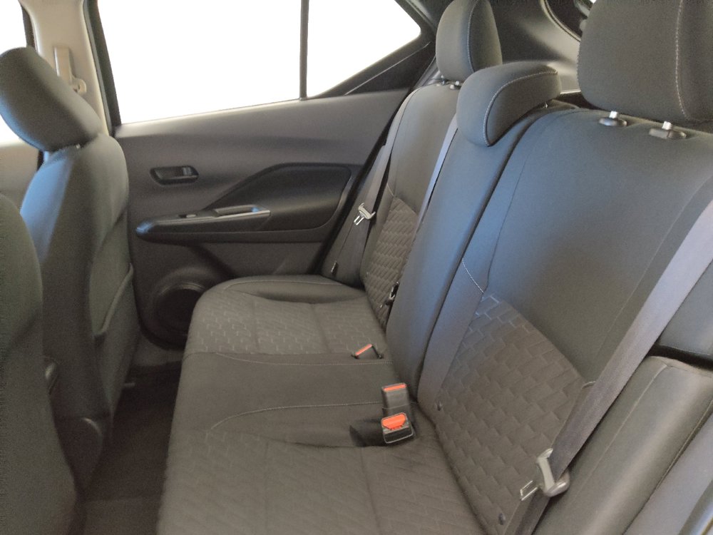 Used 2022 Nissan Kicks S FWD image 18