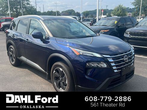 Used 2025 Nissan Rogue SV w/ SV Premium Package AWD/4WD image 1