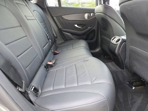 Used 2021 Mercedes-Benz GLC 300 4MATIC image 6