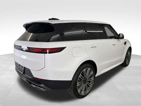 New 2026 Land Rover Range Rover Sport SE image 4