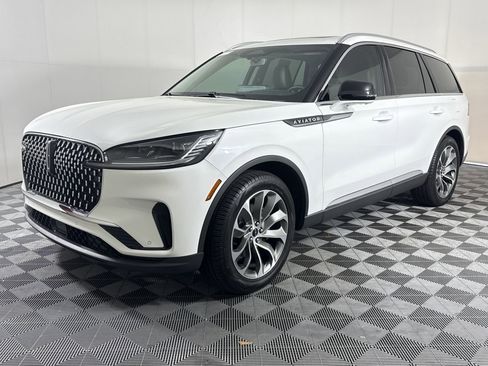 Used 2025 Lincoln Aviator Reserve w/ Illumination Package RWD image 1