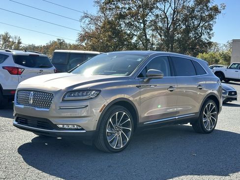 Used 2021 Lincoln Nautilus Reserve w/ Equipment Group 202A image 2