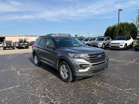 Used 2021 Ford Explorer XLT w/ Class III Trailer Tow Package AWD/4WD image 2