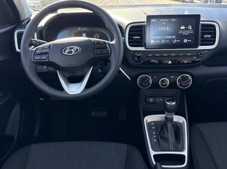 New 2026 Hyundai Venue SE video 2