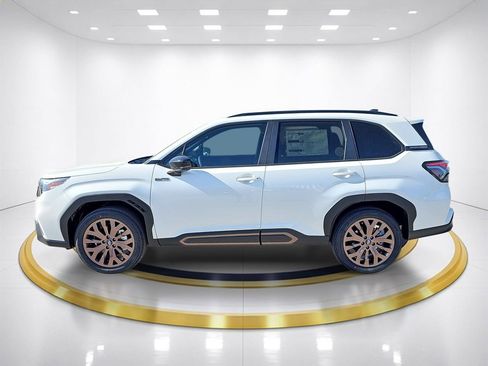 New 2026 Subaru Forester Touring AWD/4WD image 10