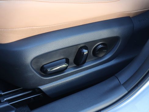 Certified 2025 Lexus UX 300h AWD w/ Accessory Package (Z2) image 31