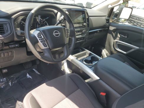 Certified 2024 Nissan Titan SV w/ SV Convenience Package image 7