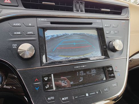 Used 2015 Toyota Avalon XLE Touring image 16