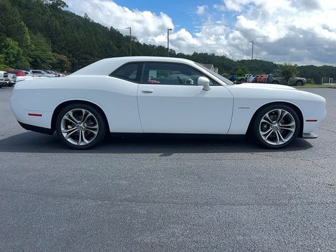 Used 2020 Dodge Challenger R/T RWD image 4