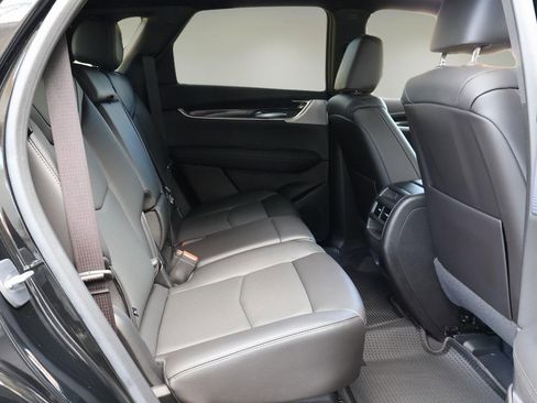 Used 2023 Cadillac XT5 Premium Luxury image 18