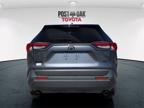 Used 2025 Toyota RAV4 XLE Premium image 6