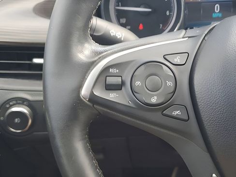 Used 2020 Buick Envision Essence image 35