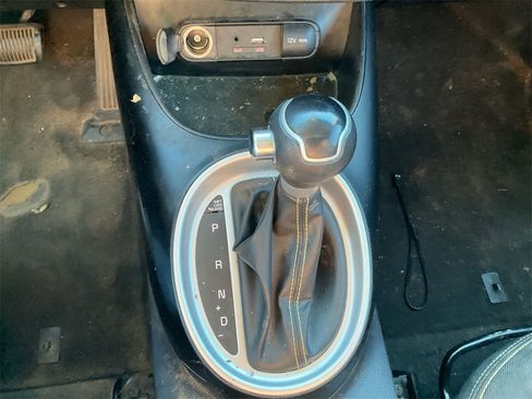 Used 2015 Kia Soul + image 24