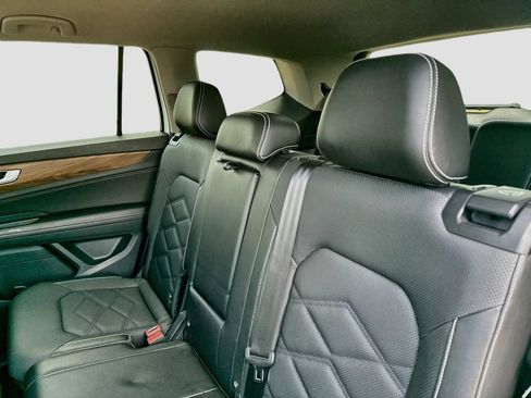 Used 2024 Volkswagen Atlas SE FWD image 22