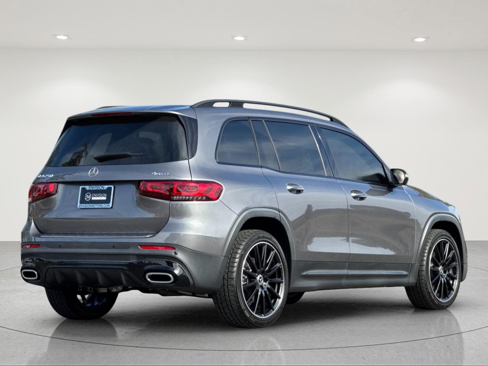 Used 2023 Mercedes-Benz GLB 250 4MATIC image 6