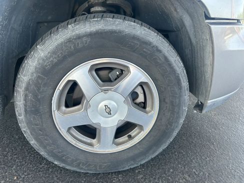 Used 2002 Chevrolet TrailBlazer LT AWD/4WD image 3