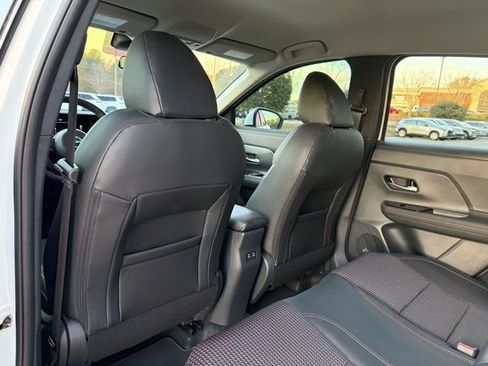 Used 2025 Nissan Kicks SR image 26